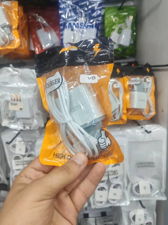 CHARGEUR HIGH QUALITE