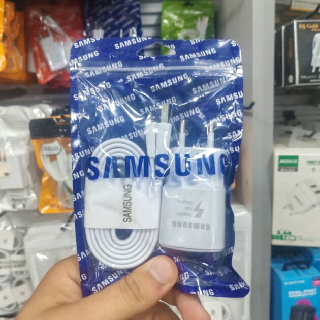 SAMSUNG CHARGER